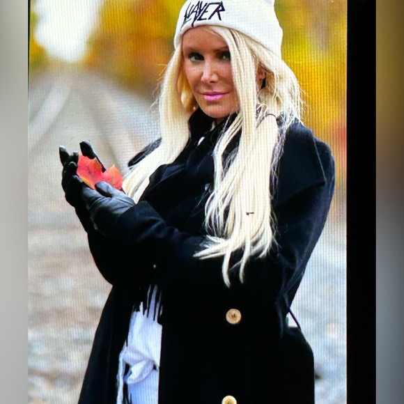 HAPPY FALL FROM BEAUTIFUL BOSTON & MAINE!! The color of the leaves are stunning! - Picture 5 of 17